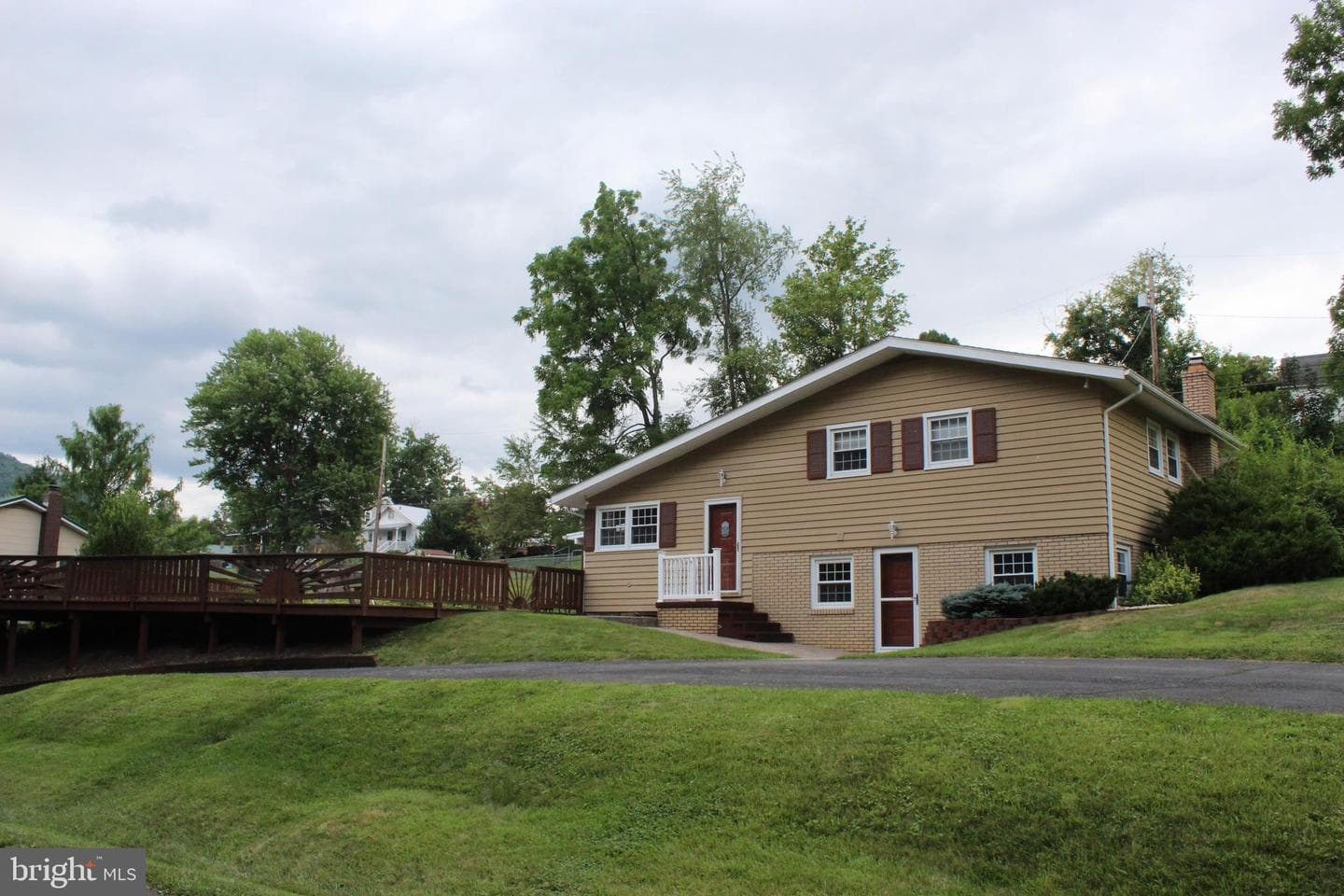 11909 Mulberry Avenue photo 1