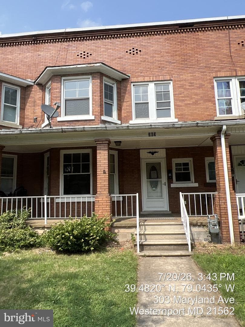303 Maryland Avenue photo 1