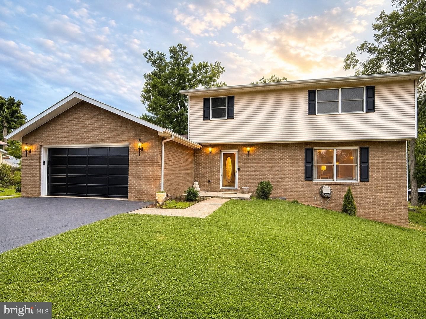 15103 Colonial Court SW photo 1