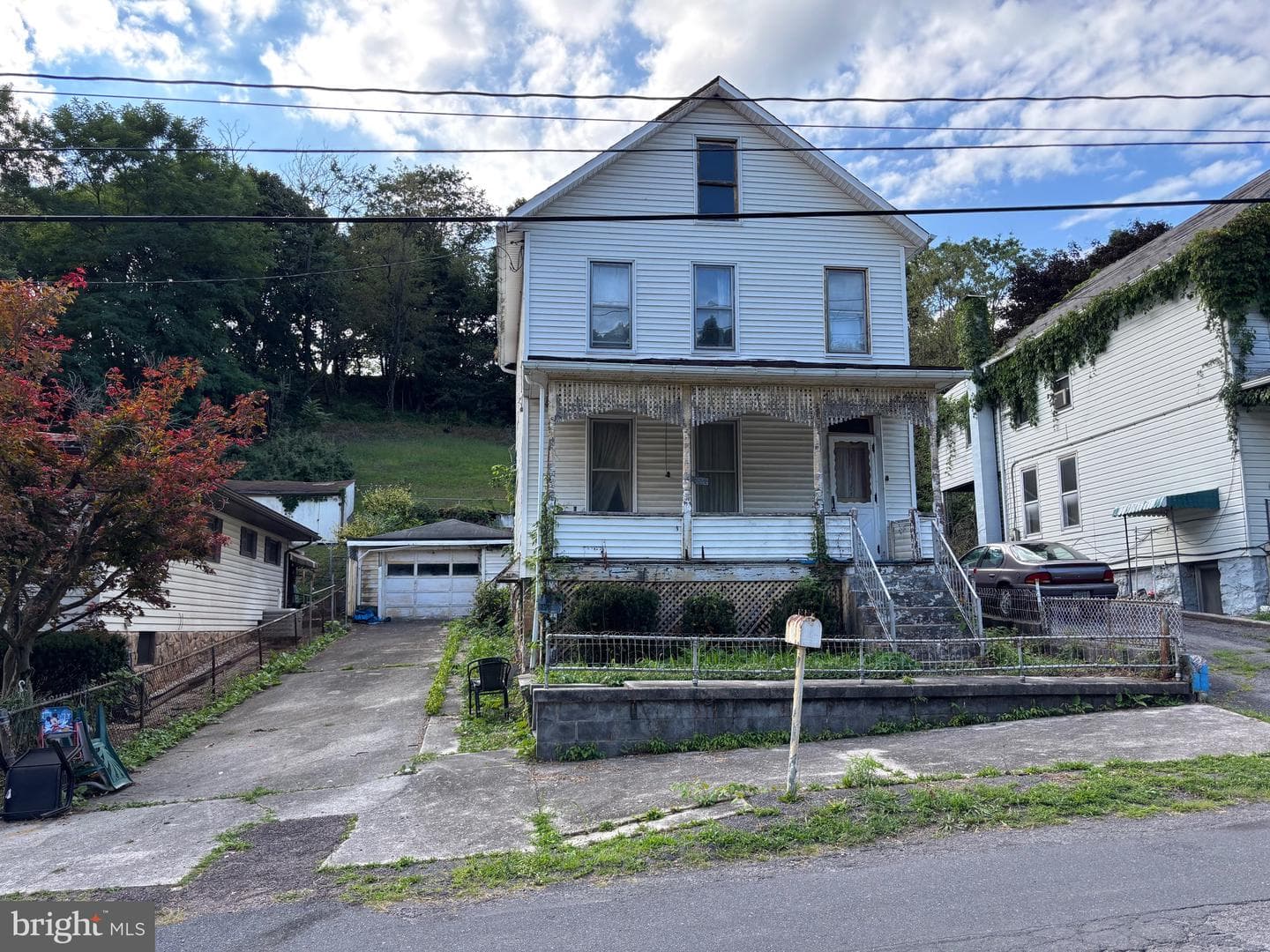 432 Pine Avenue photo 1