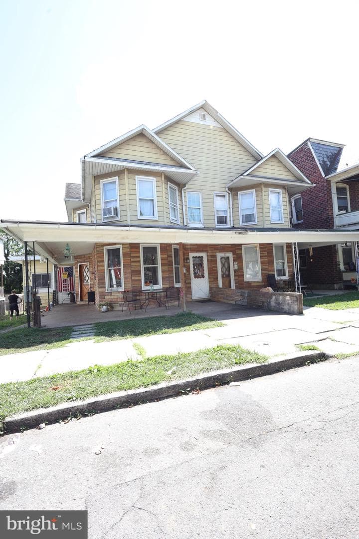 9 Boone Street photo 1