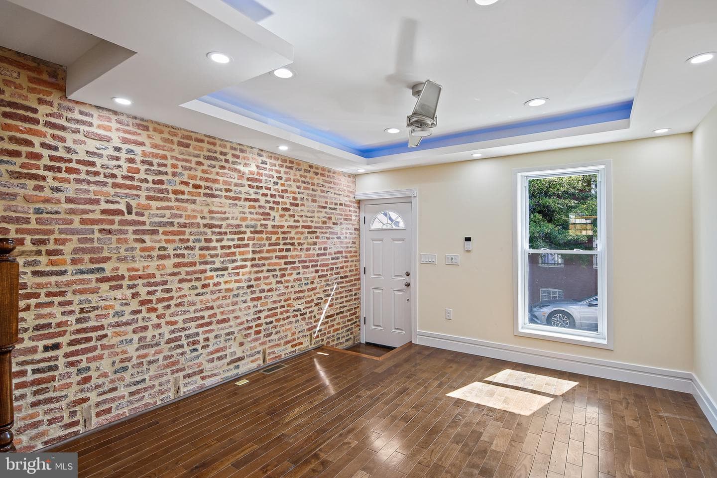 244 N Rose Street photo 6