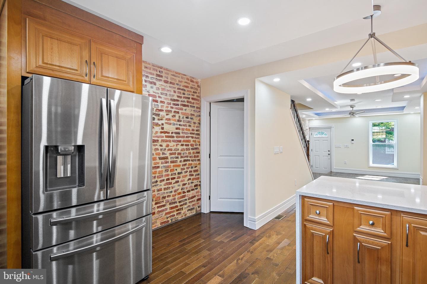 244 N Rose Street photo 9