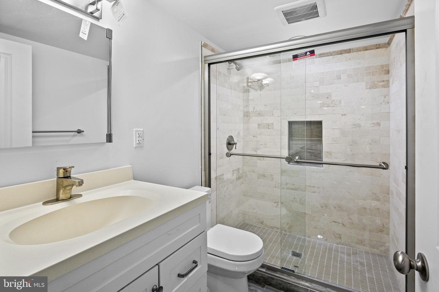 3321 E Baltimore Street photo 17