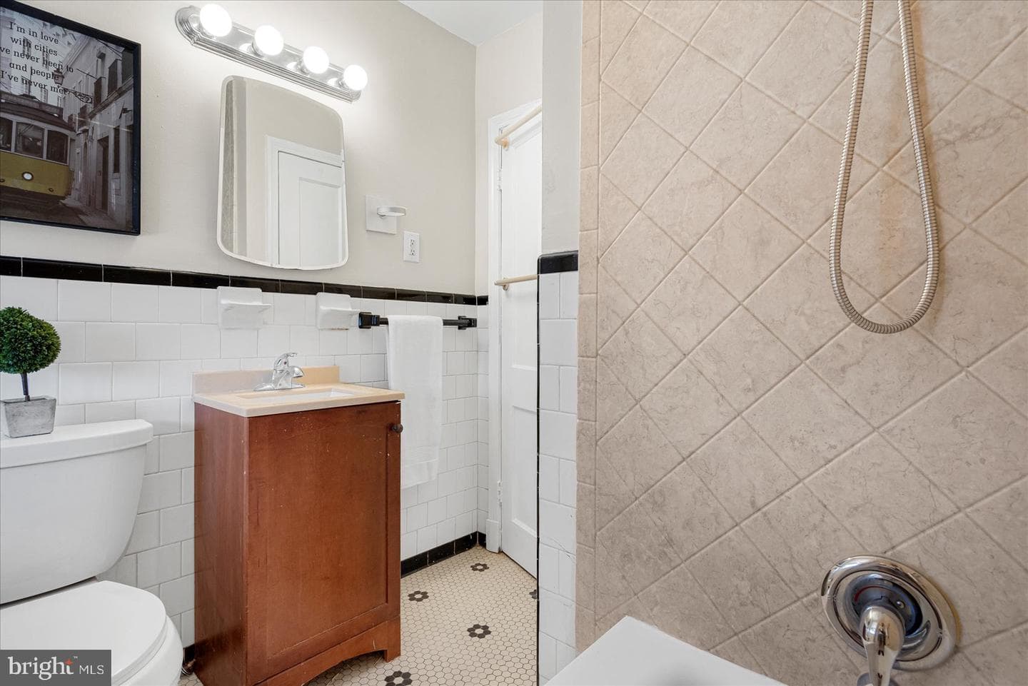 3919 Fairview Avenue photo 36