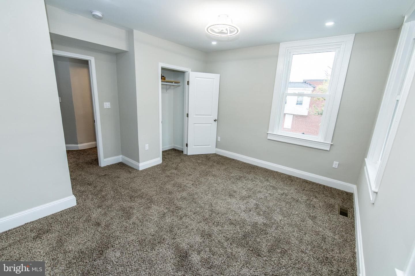 901 N Linwood Avenue photo 14