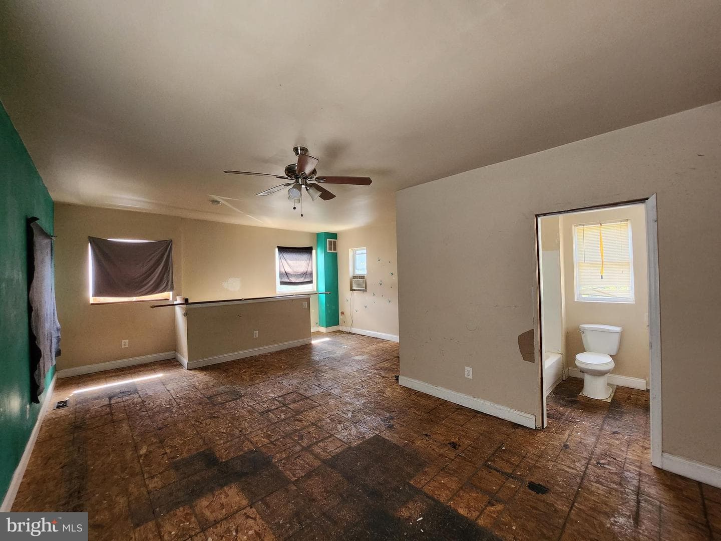 2400 Annapolis Road photo 6