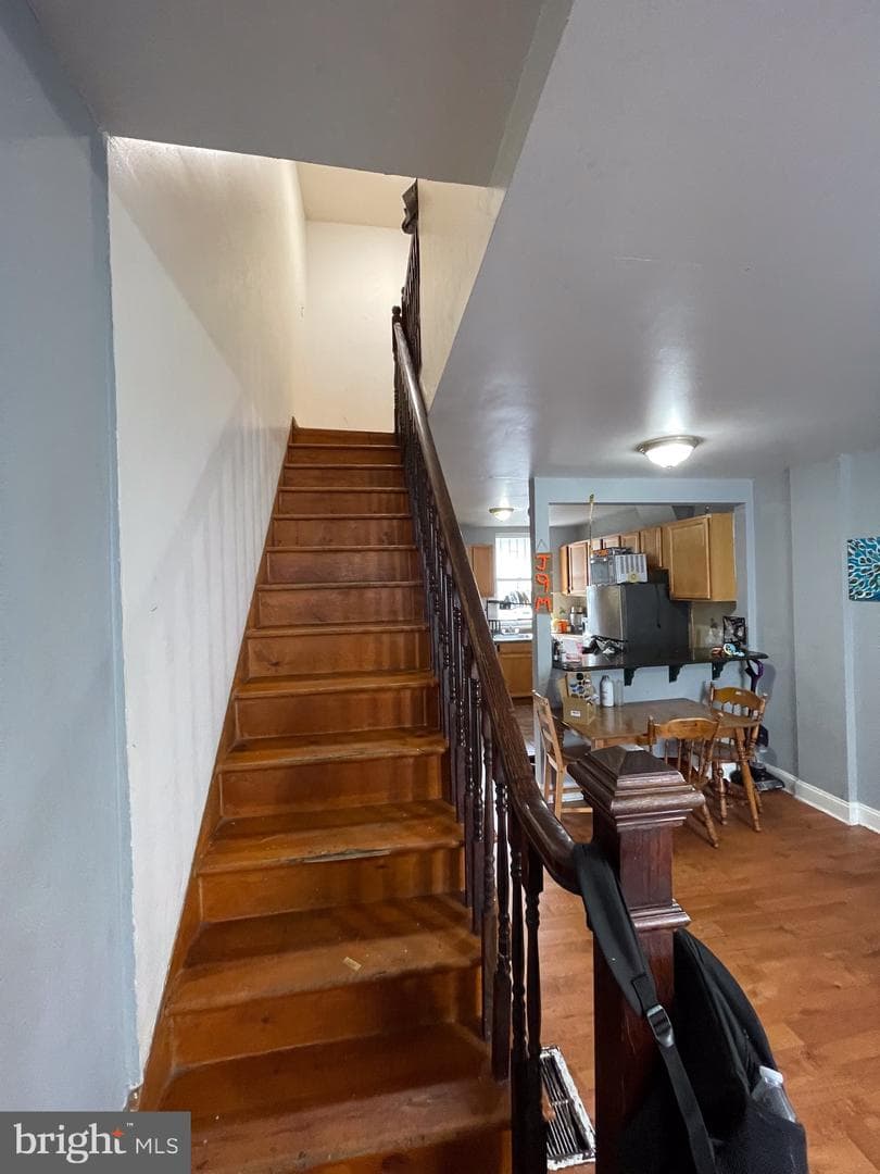 3503 Leverton Avenue photo 3