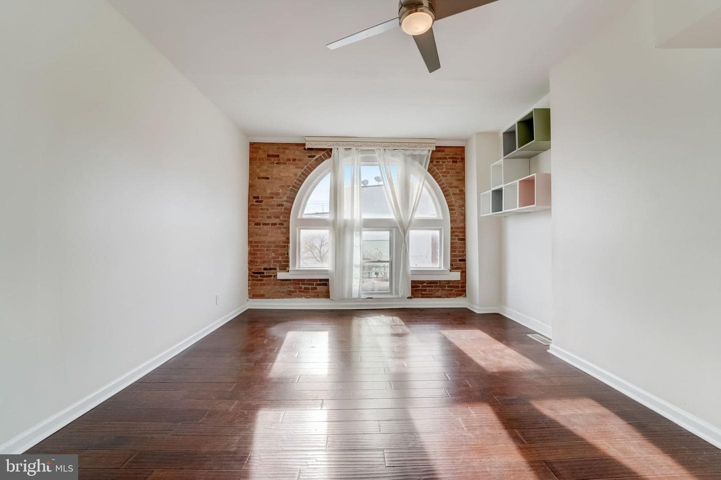 302 E 21st Street photo 11