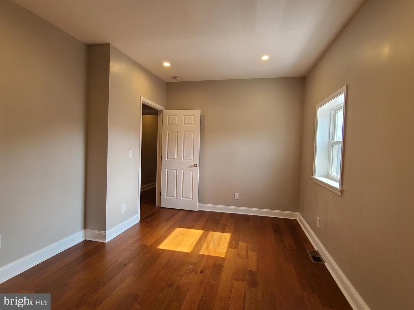 2622 Ashland Avenue photo 14