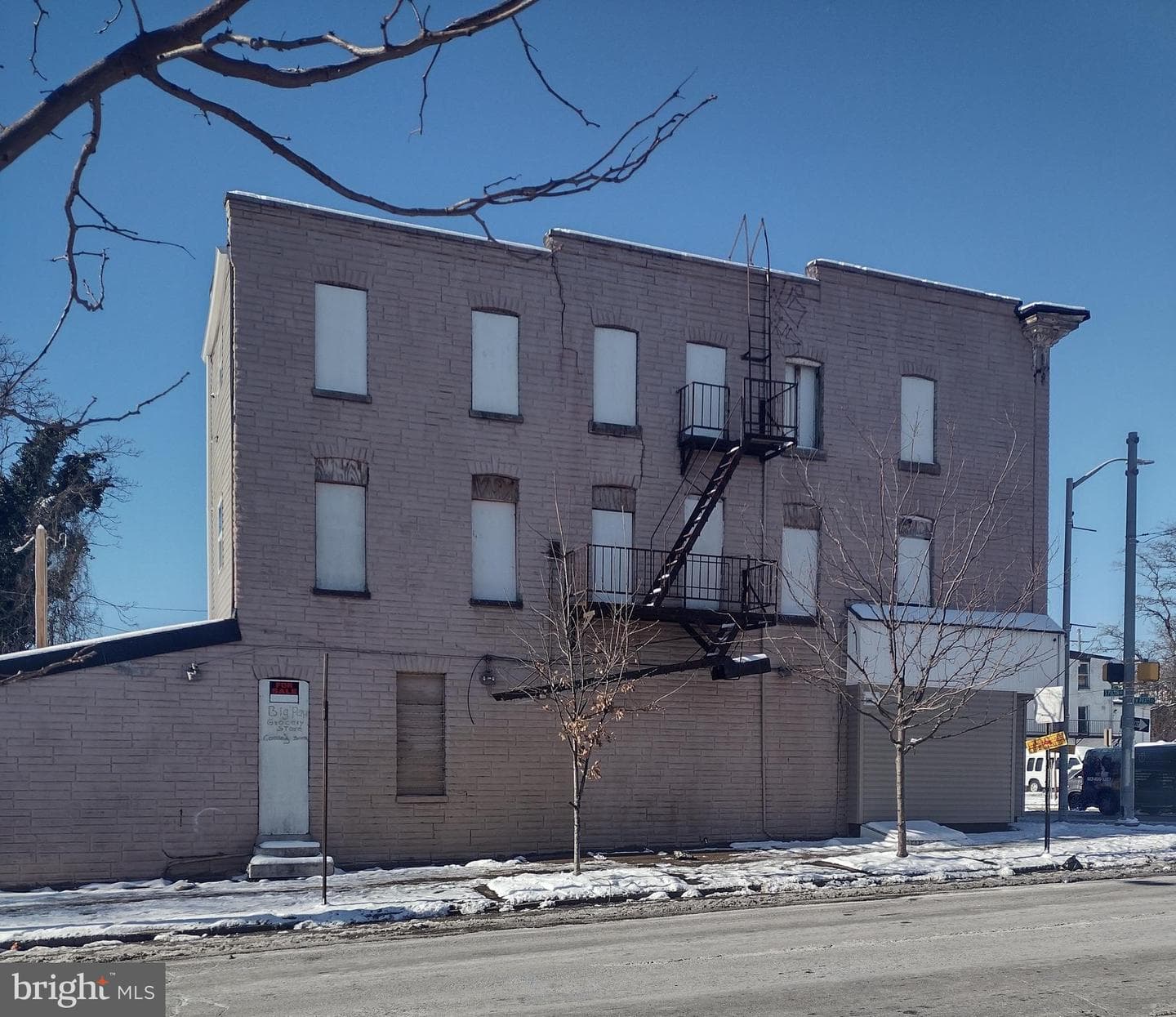 1801 W Pratt Street photo 2