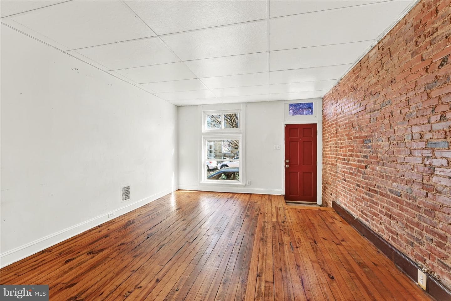 112 S Bouldin Street photo 3