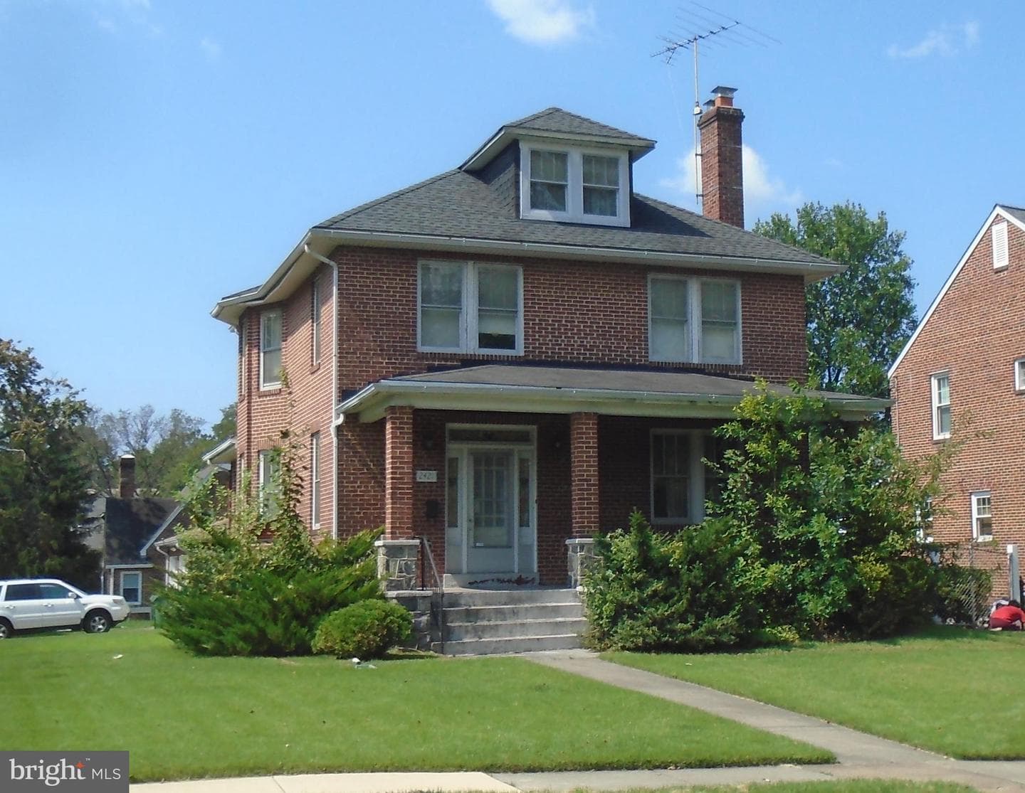 2421 Kentucky Avenue photo 1