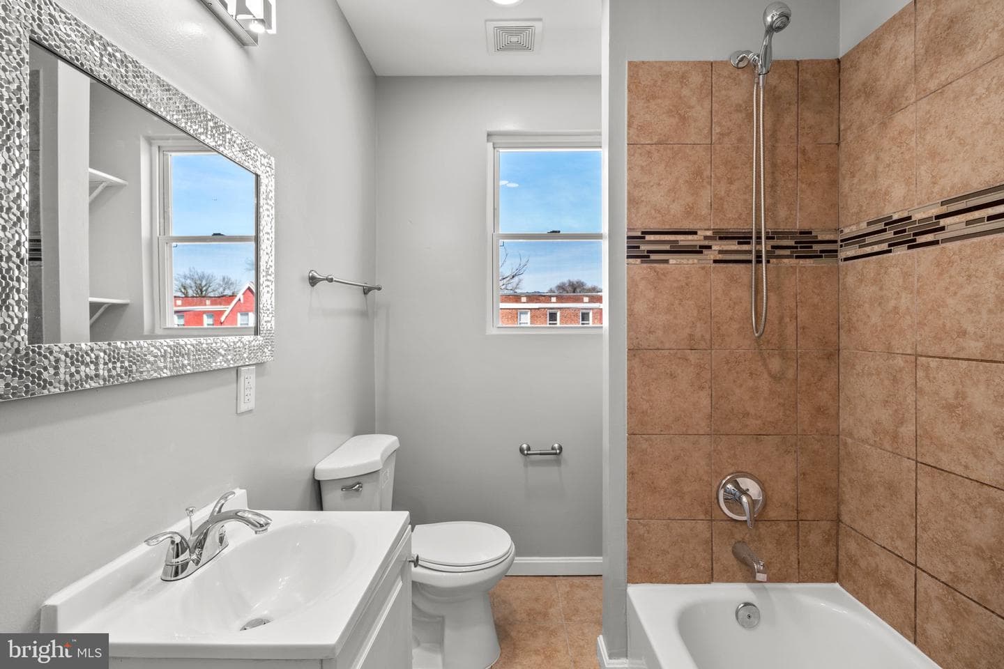 3013 W Garrison Avenue photo 16