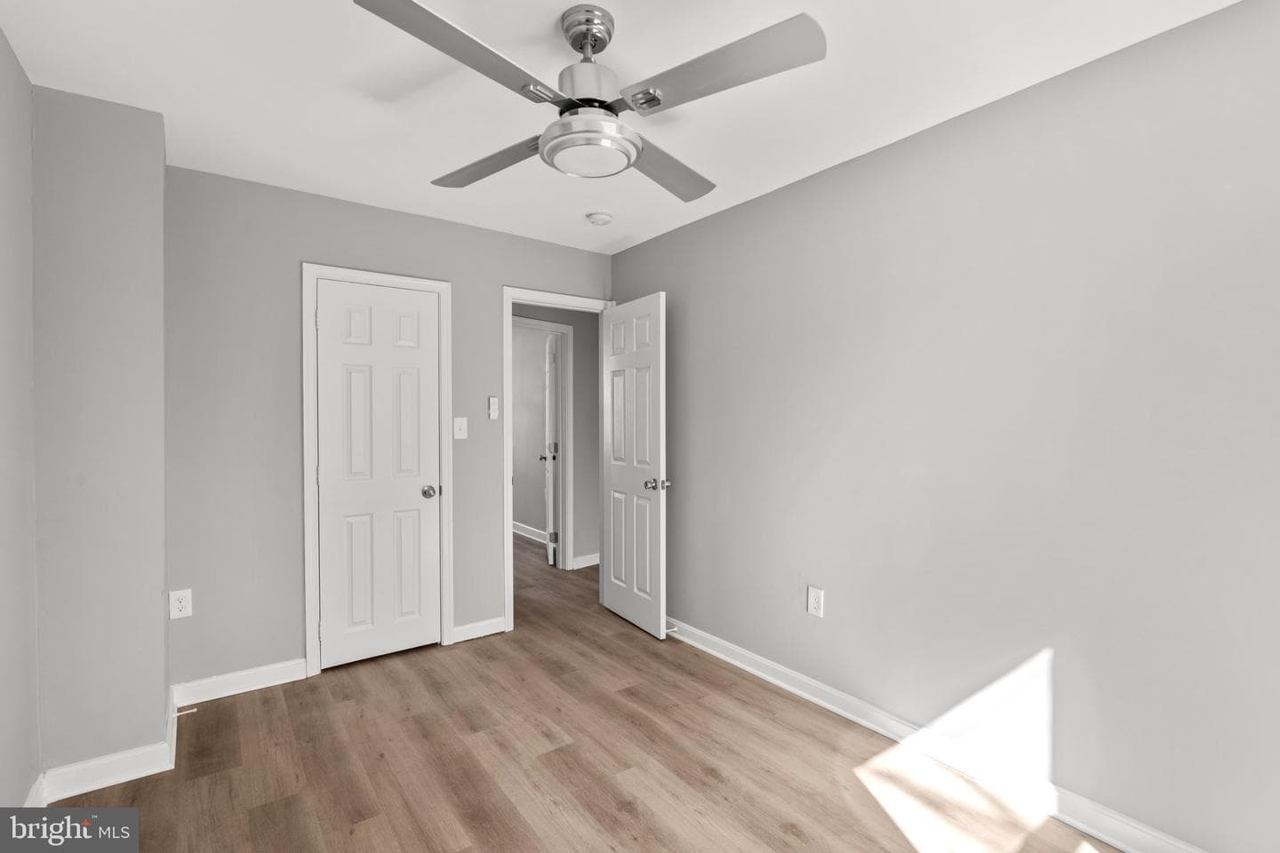 3013 W Garrison Avenue photo 21