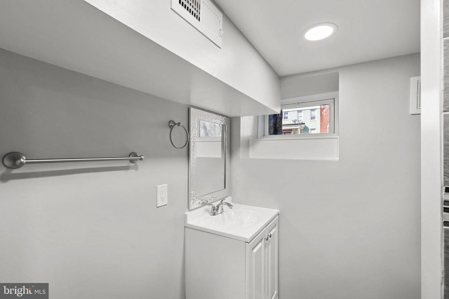 3013 W Garrison Avenue photo 25