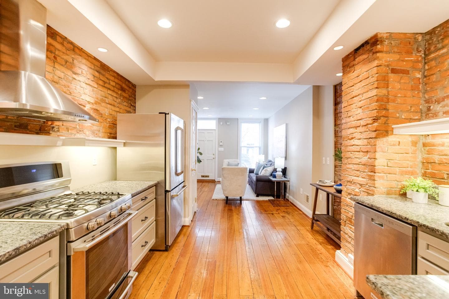1209 Riverside Avenue photo 16