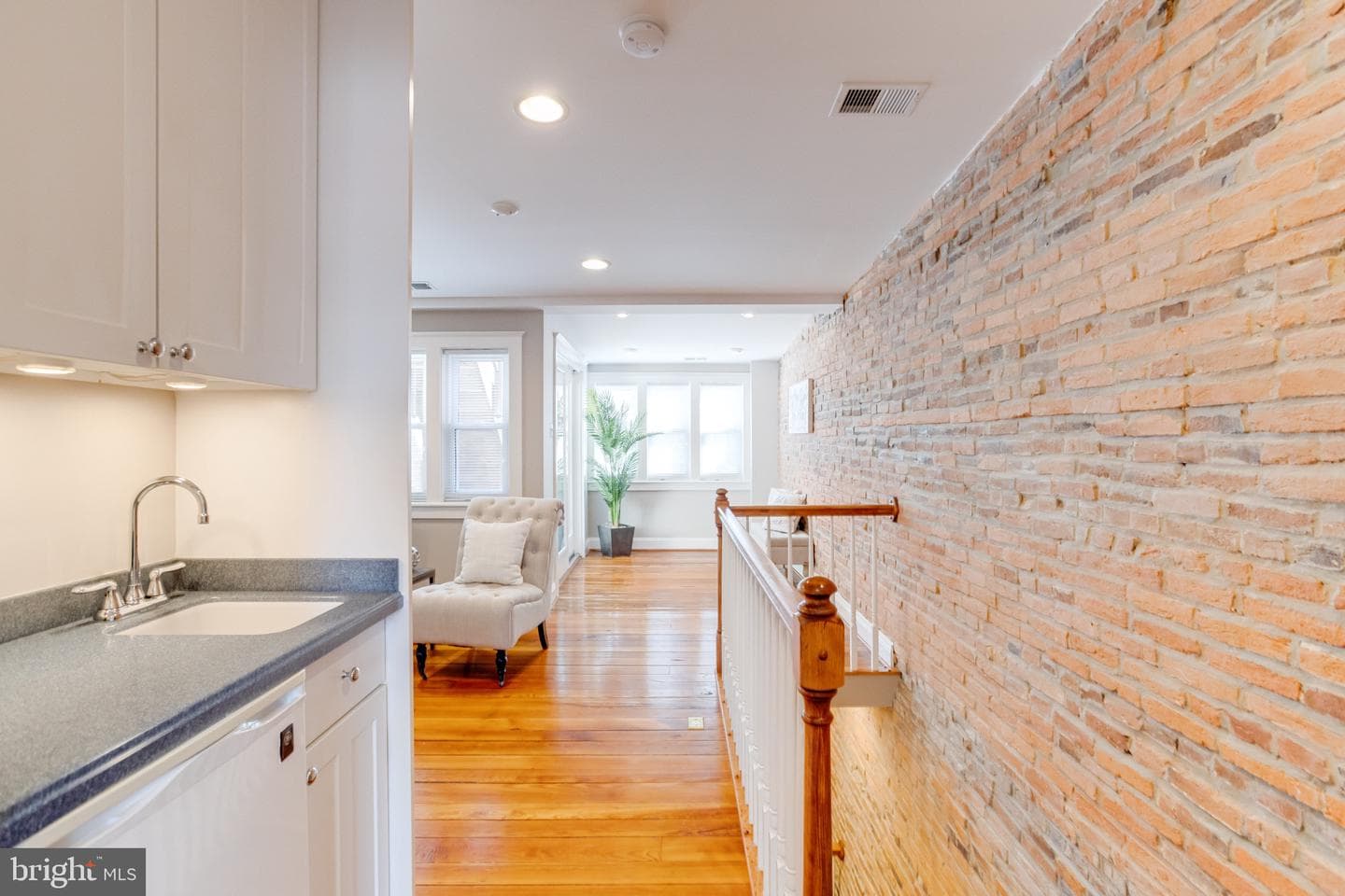 1209 Riverside Avenue photo 39