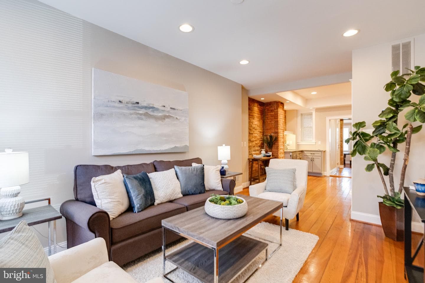 1209 Riverside Avenue photo 4