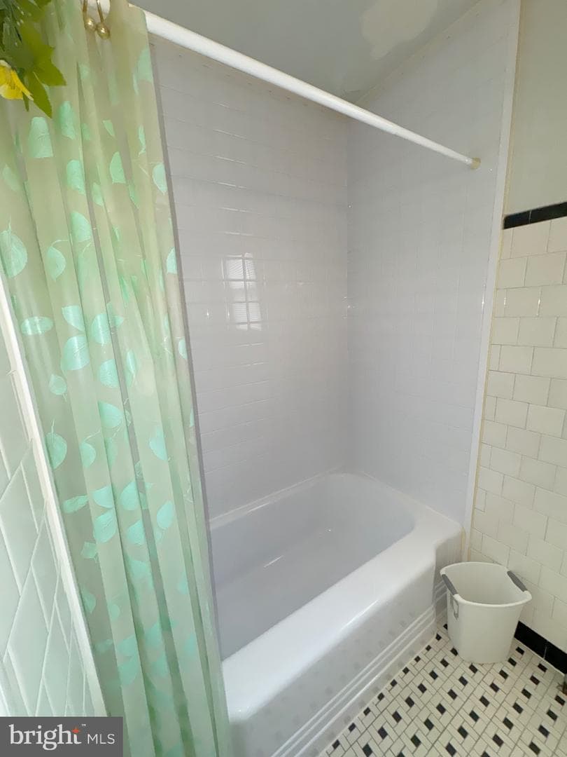 3572 Juneway photo 18