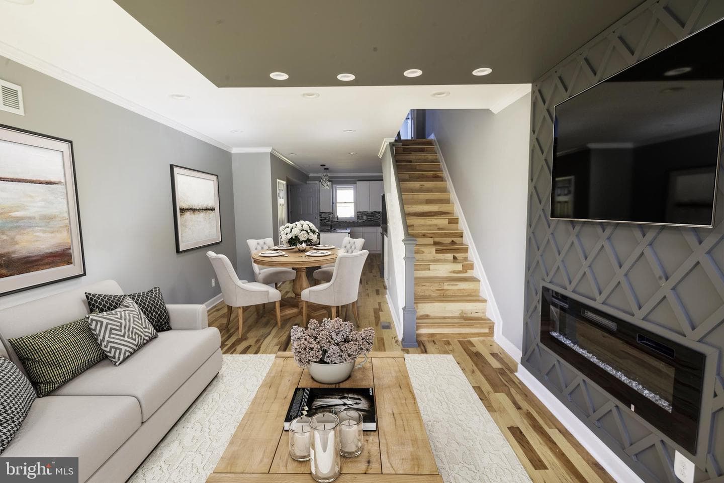 2042 E Preston Street photo 1