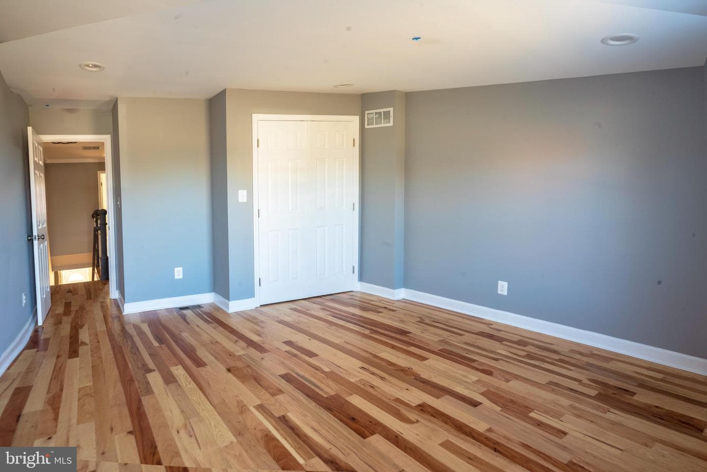 2042 E Preston Street photo 10