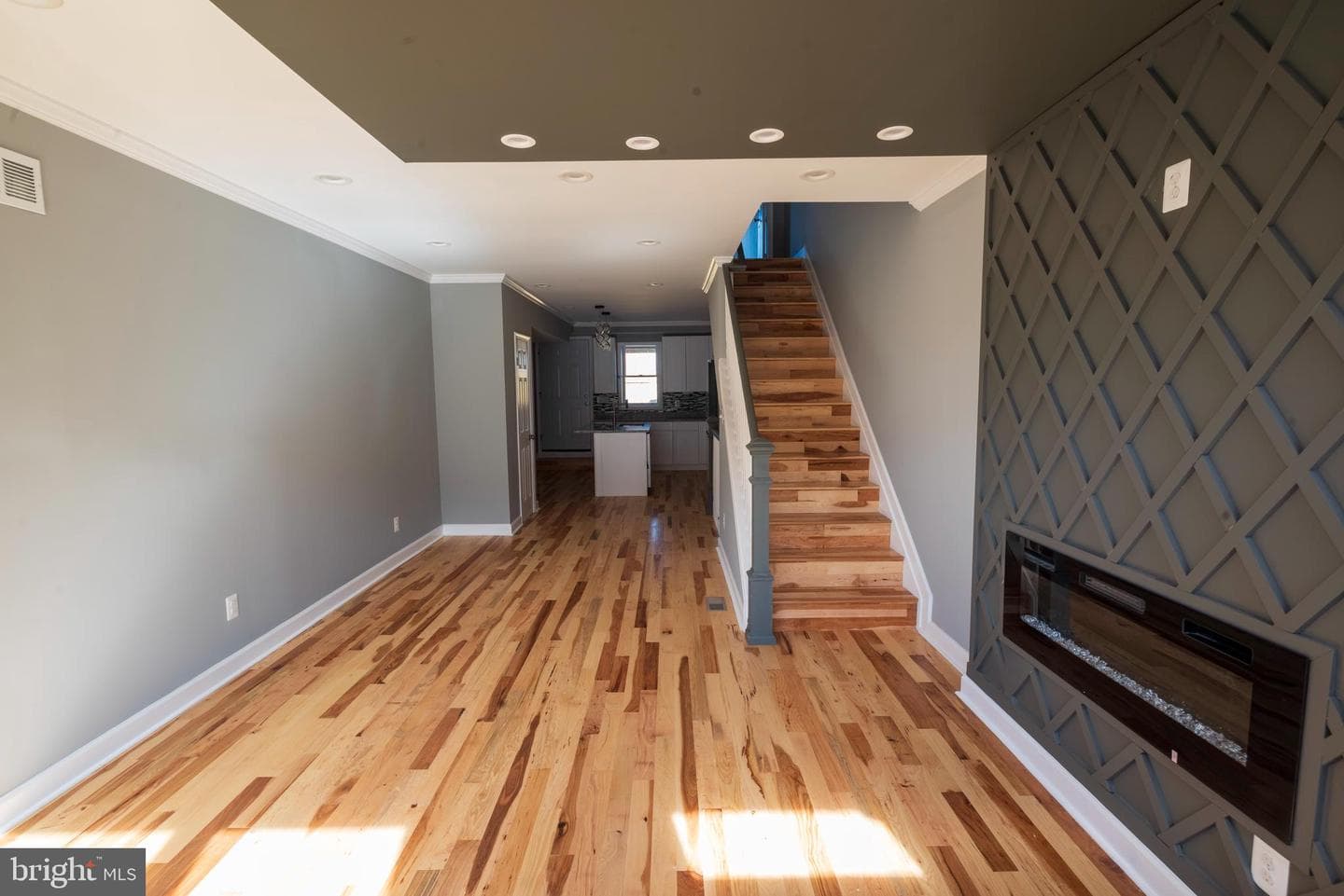 2042 E Preston Street photo 4