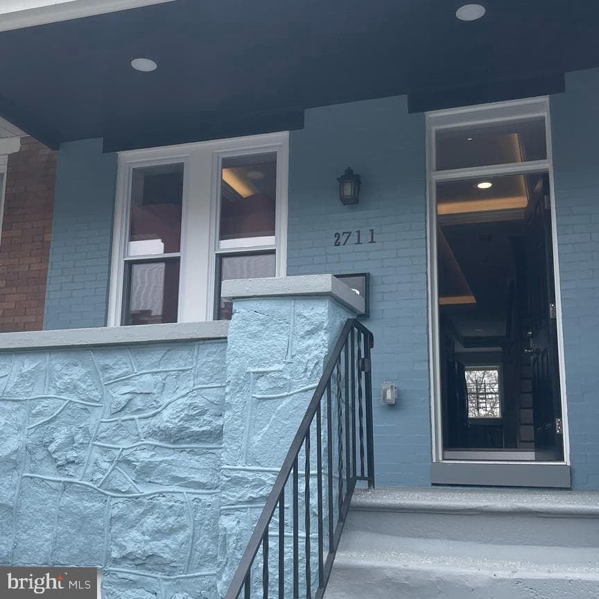 2711 Ashland Avenue photo 2