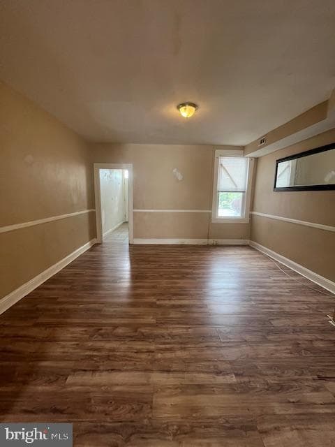 2855 Mayfield Avenue photo 5