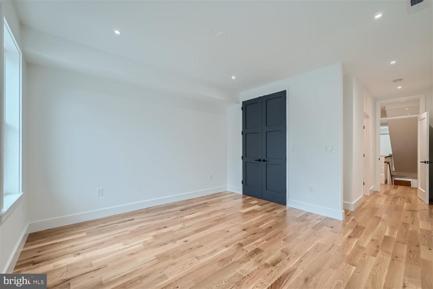 1225 S Clinton Street photo 22