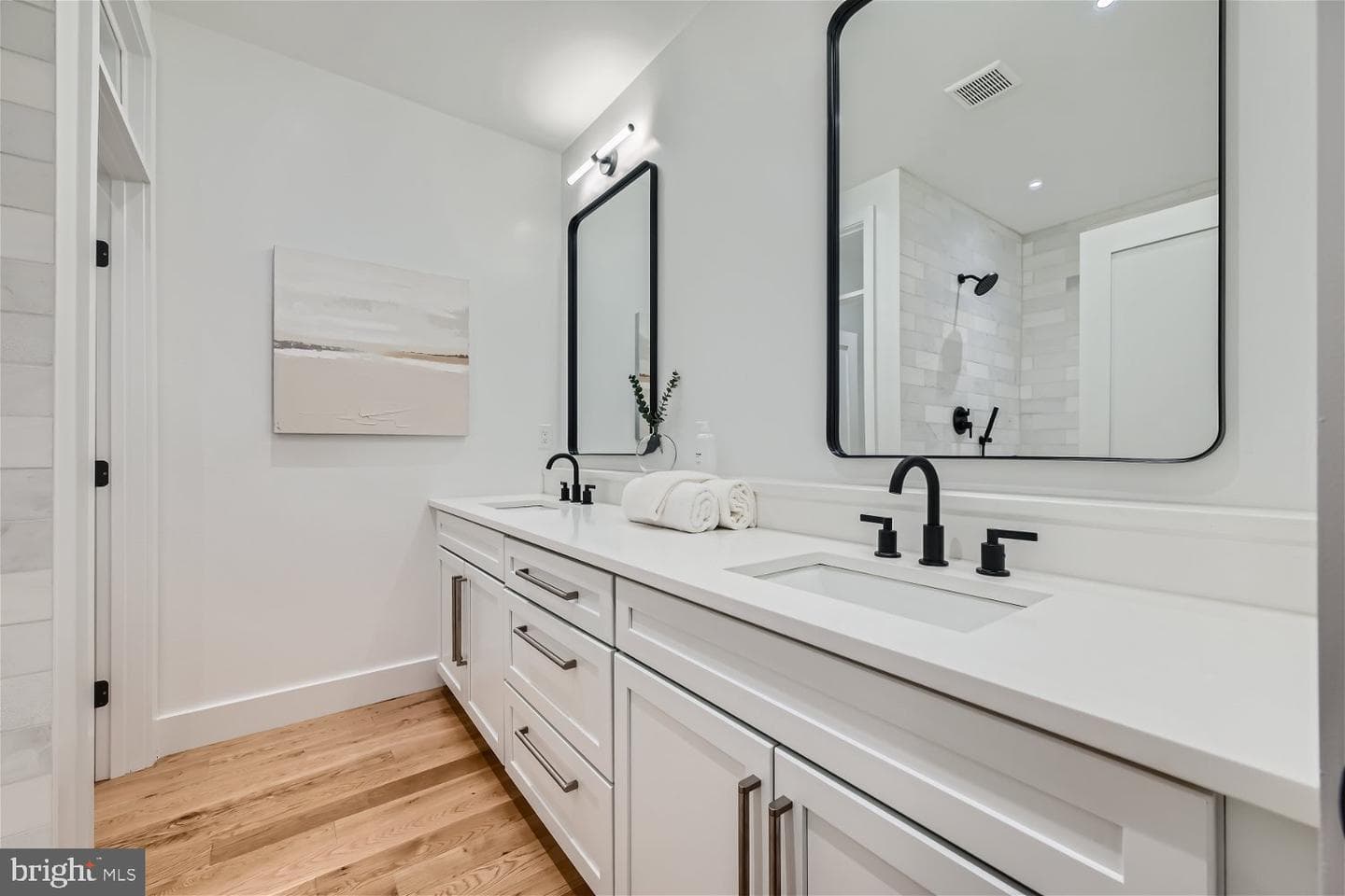 1225 S Clinton Street photo 33