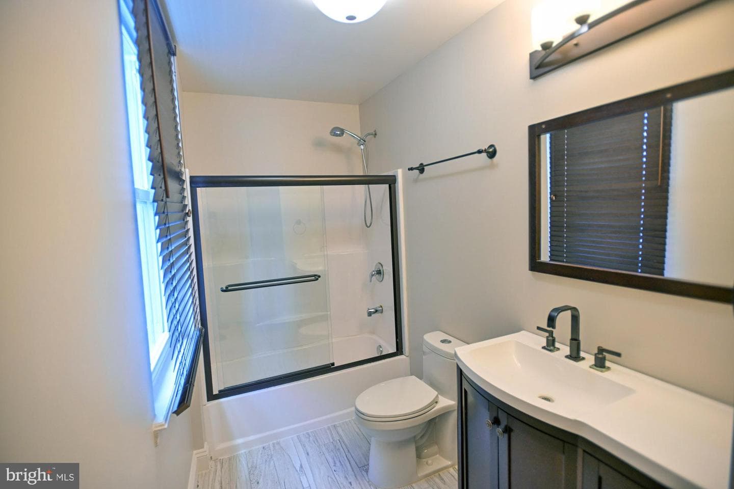 1419 Covington Street photo 32