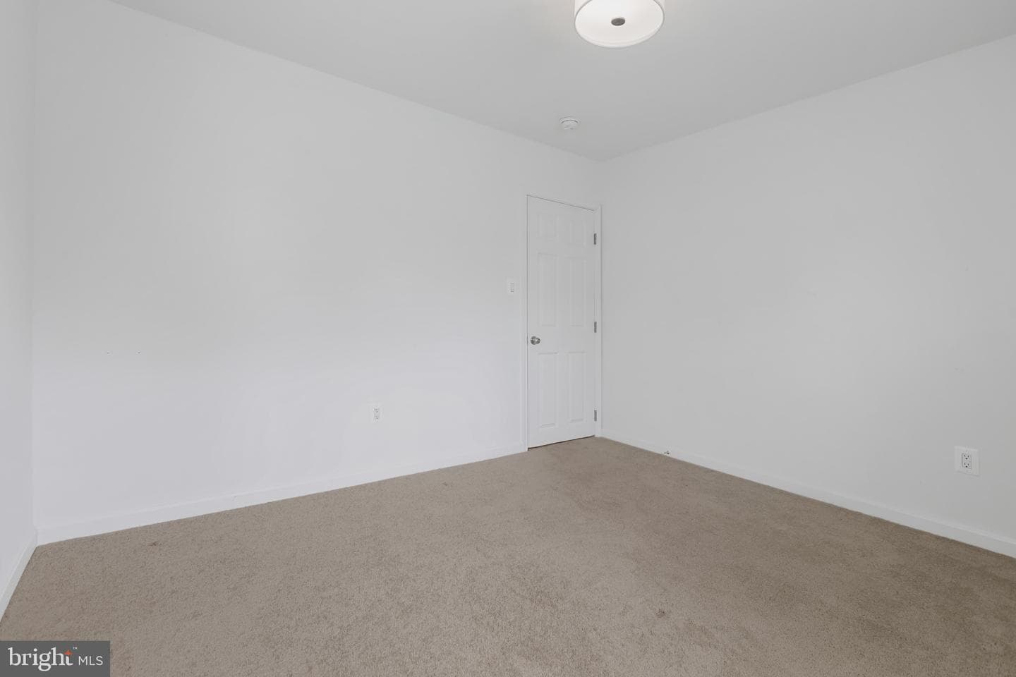 7720 Daniels photo 19