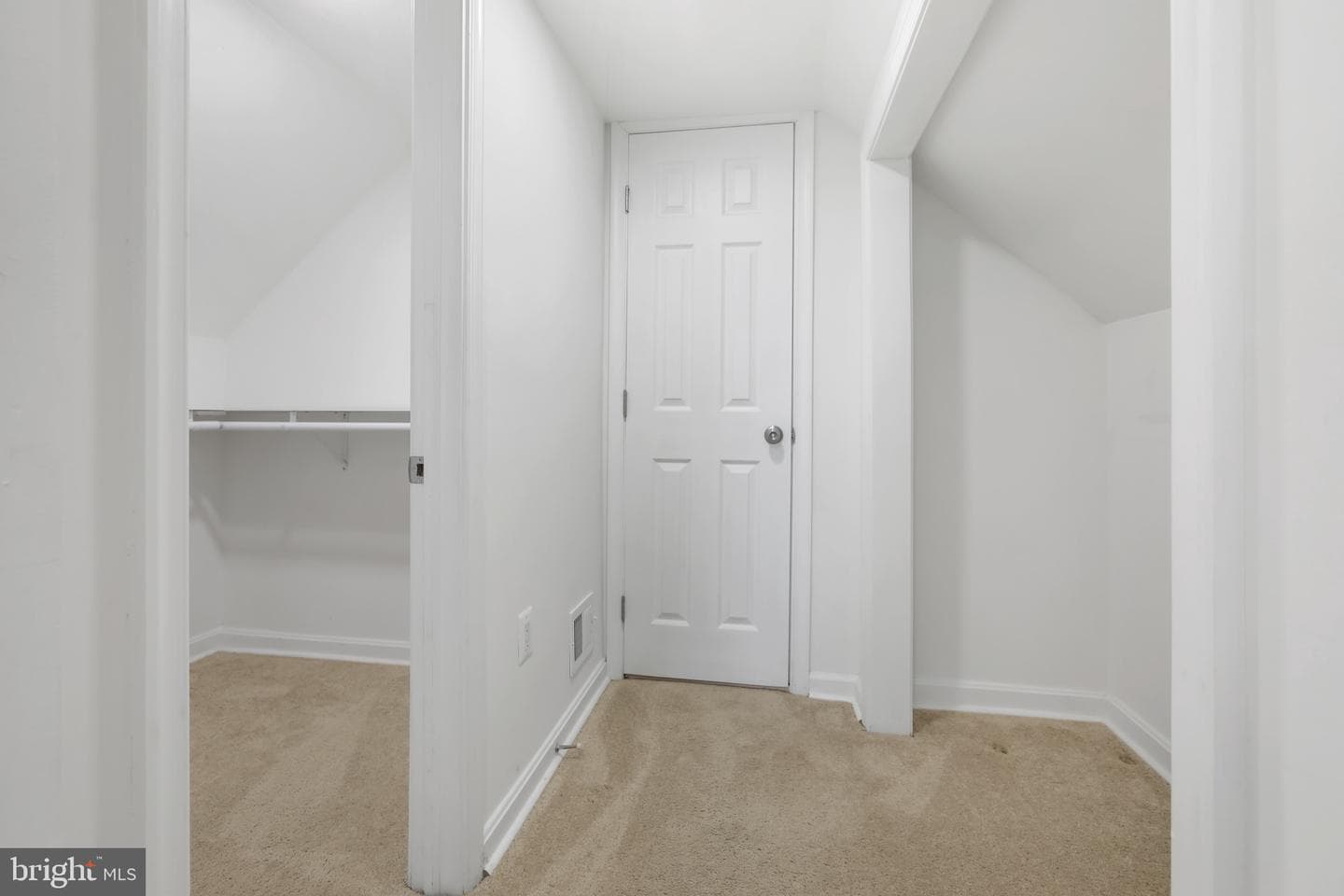 7720 Daniels photo 24