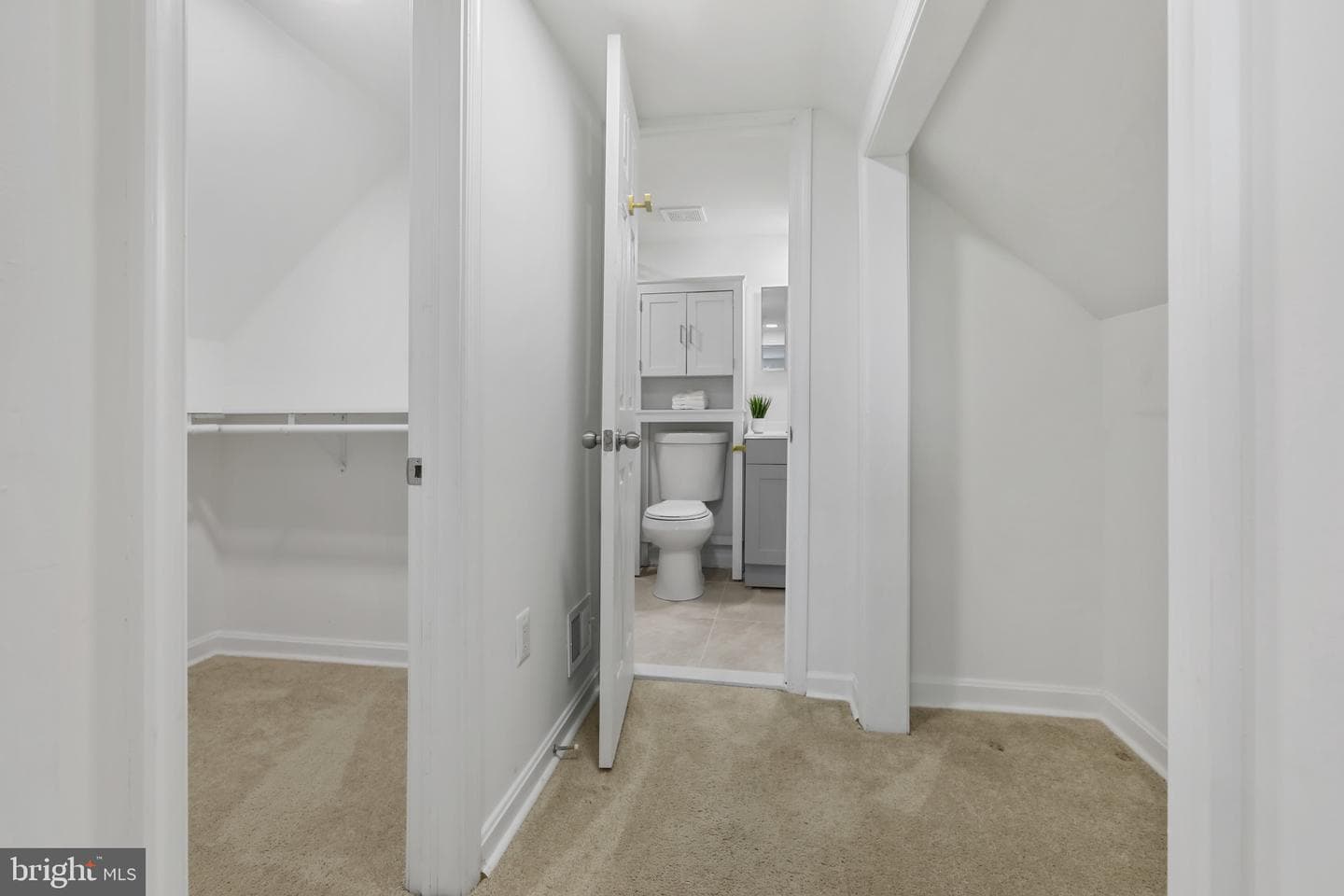7720 Daniels photo 26