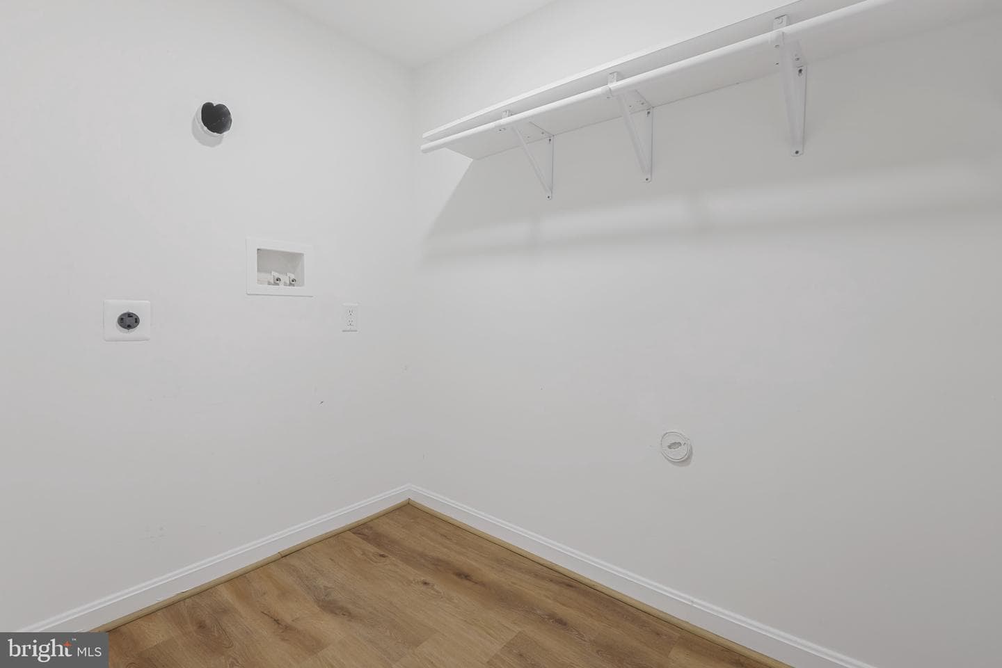 7720 Daniels photo 34