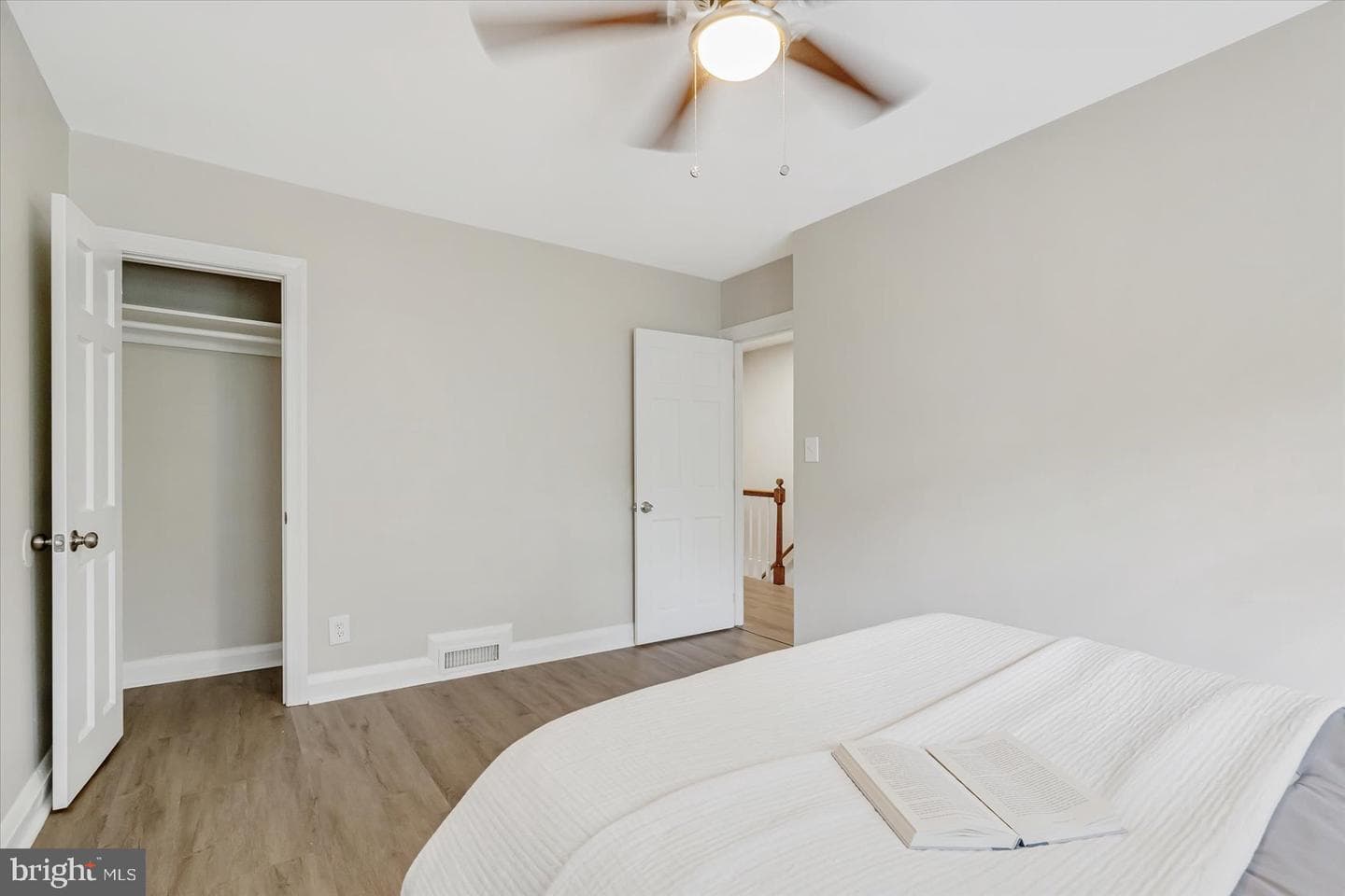 1571 Winston Avenue photo 25