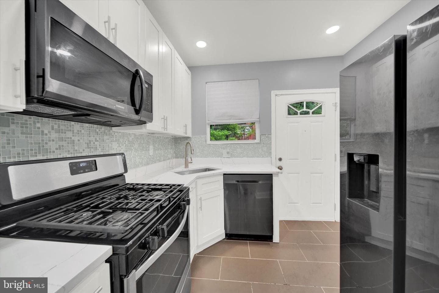 722 McKewin Avenue photo 9