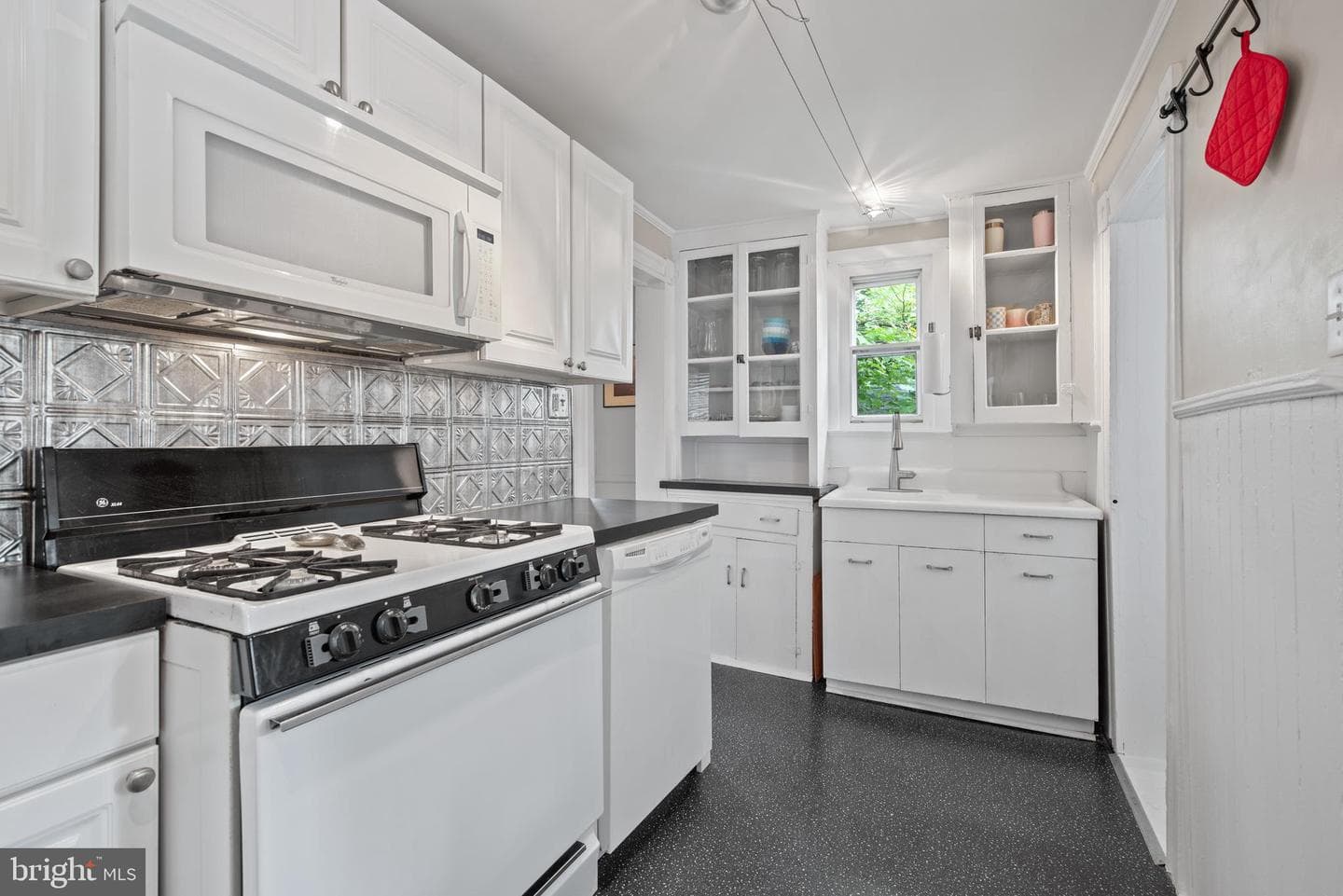 4643 Schenley Road photo 14