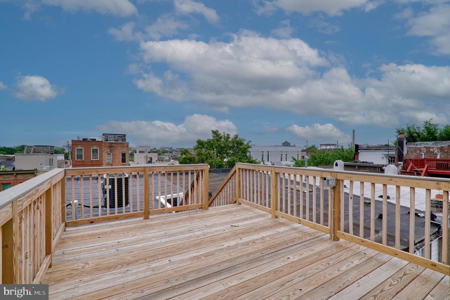 514 S Milton Avenue photo 36