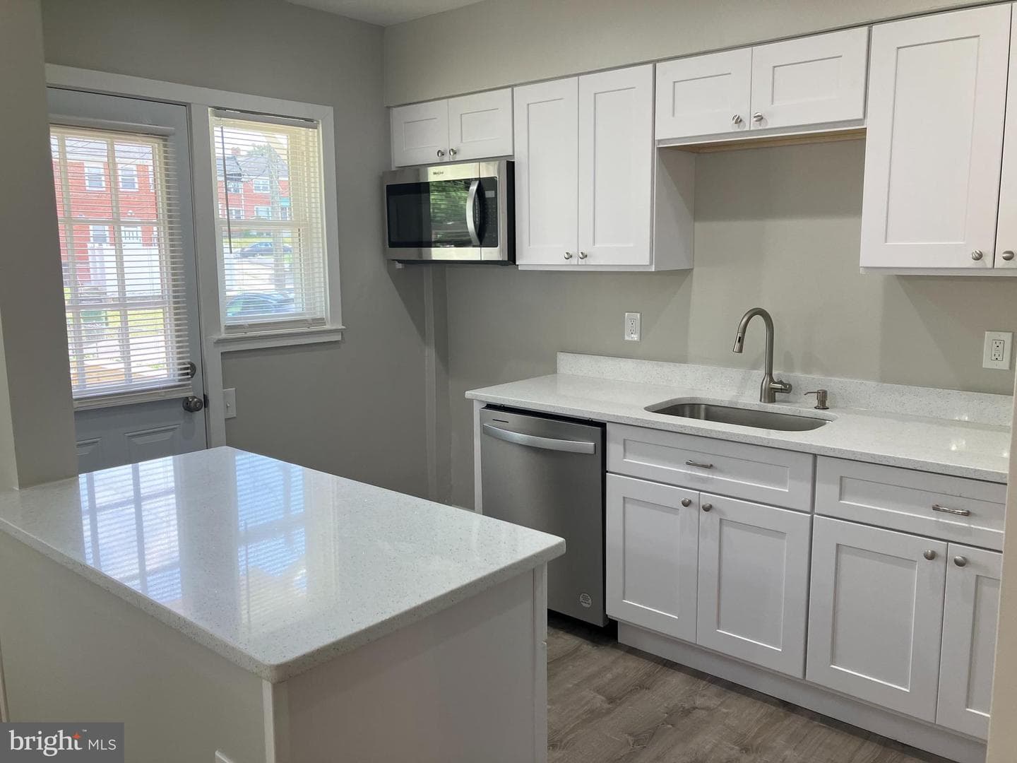 1057 Upnor Road photo 5