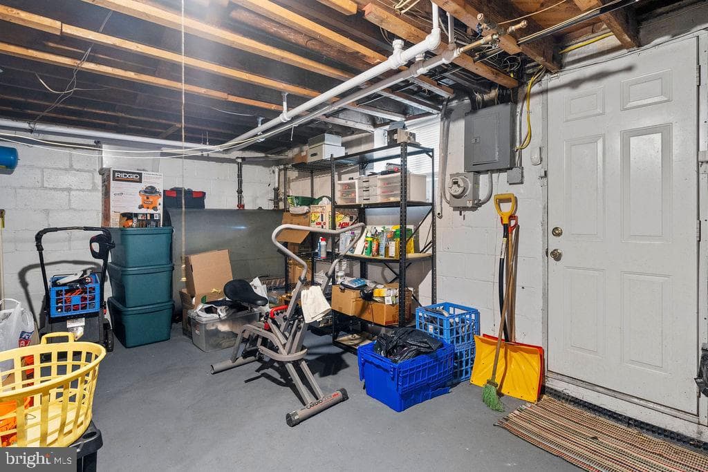 706 Kevin Road photo 20