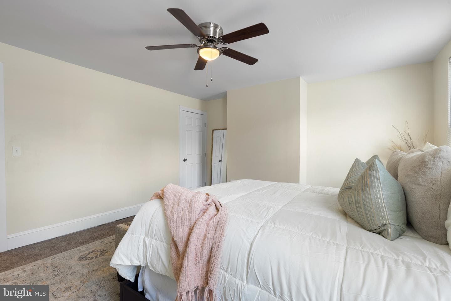 904 N Broadway photo 14