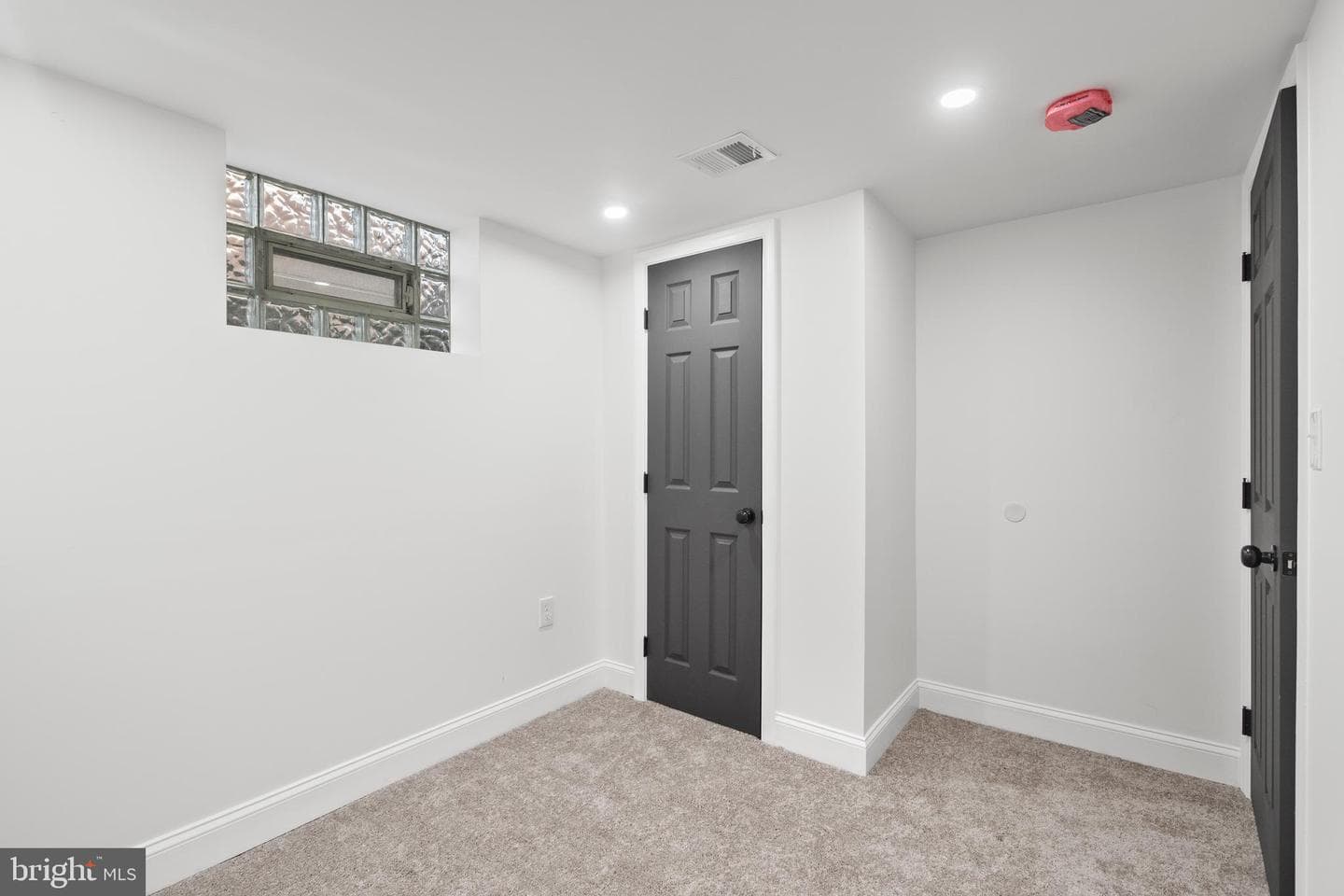 1311 E 35th Street photo 34