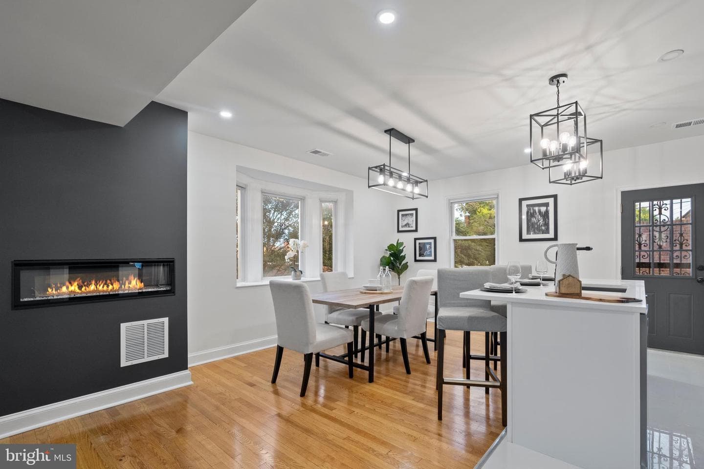 1311 E 35th Street photo 8