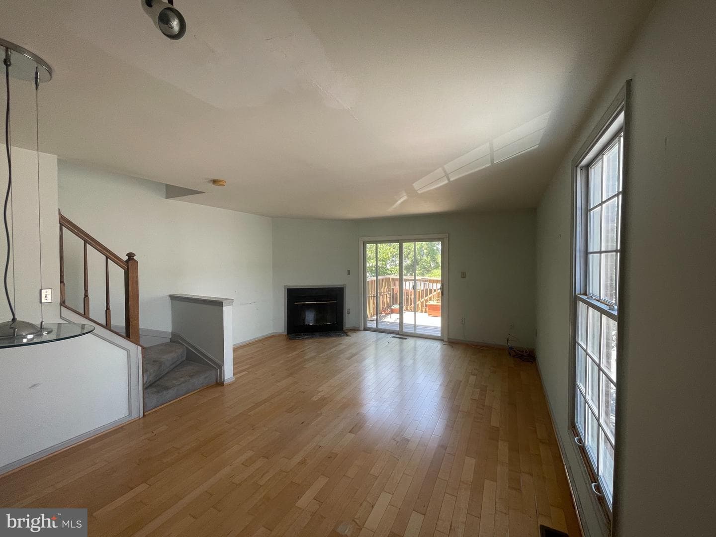 1102 S Streeper Street photo 5