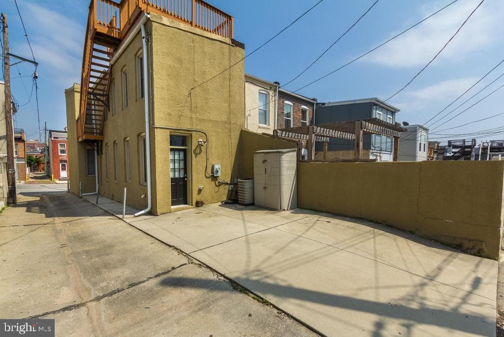 1000 S East Avenue photo 27