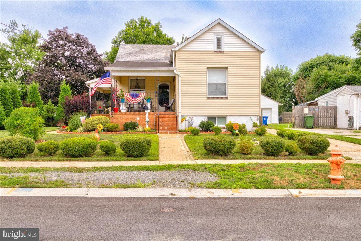 4114 Hillcrest Avenue photo 2