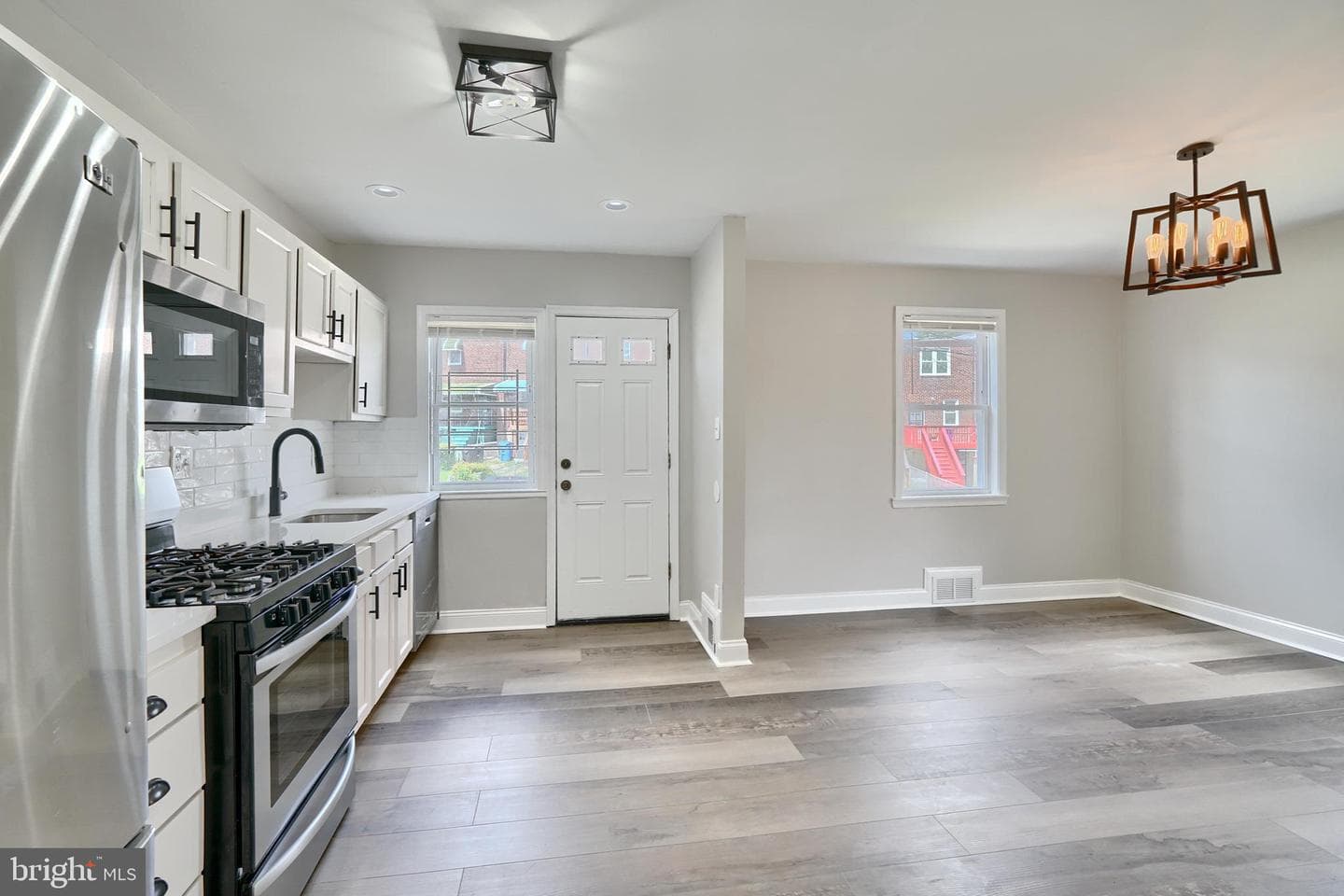 134 N Edgewood Street photo 9