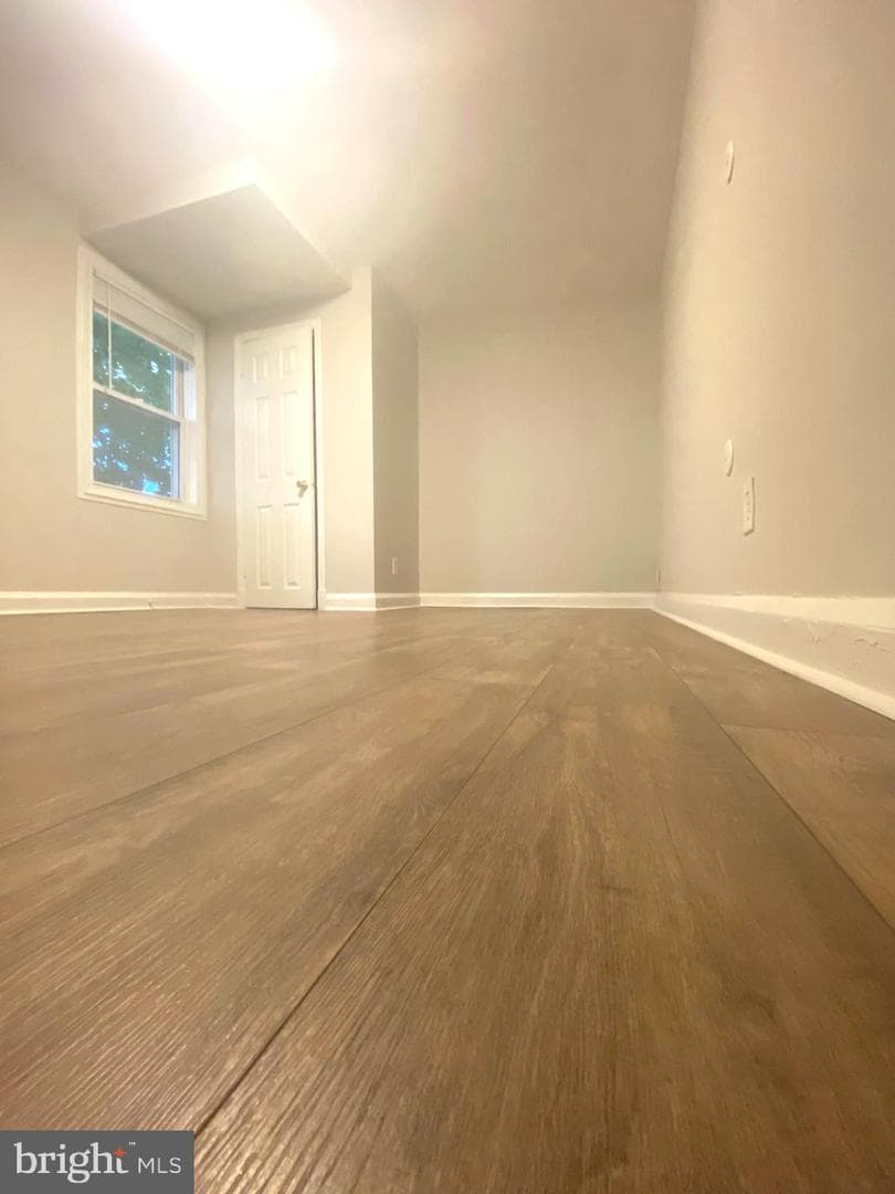 4104 Dudley Avenue photo 8